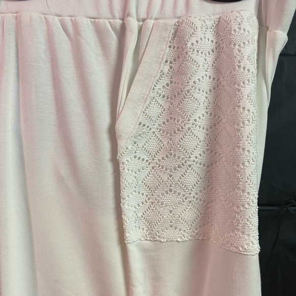 LOGO Lounge by Lori Goldstein Petite Crop Pants With Eyelet Alabaster XS Petite - Picture 2 of 7